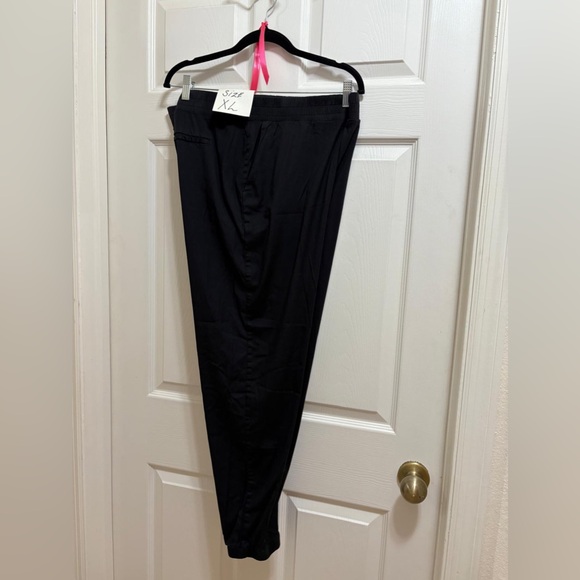 Lilly Pulitzer Pants - Lilly Pulitzer Black Joggers XL